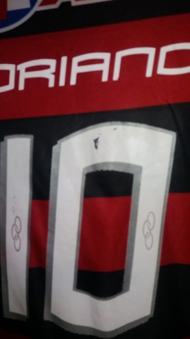 camisa-flamengo-hexa-adriano-detalhe